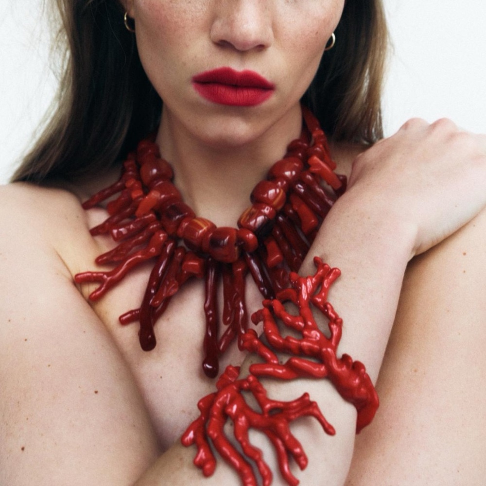 New Zara Red Coral-Inspired Bracelet - Picture 2 of 6